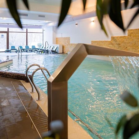 Hotel Tisa Бэи­ле-Олэ­неш­ти Экстерьер фото